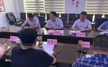 區(qū)行政審批服務(wù)局局長一行到我集團進行調(diào)研