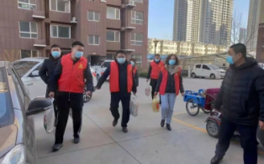 “送溫暖、送關(guān)懷，慰問困難群眾—雙報到”活動