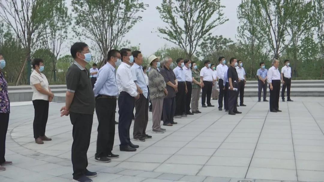市老干部觀摩團(tuán)前往黃河之星生態(tài)園觀摩(圖3)