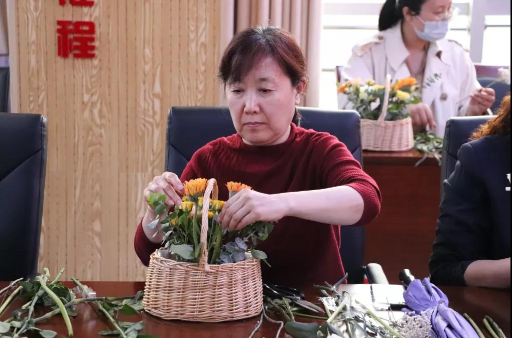 母親節(jié)特色主題活動——“花香祝?！かI愛母親”插花會(圖7)