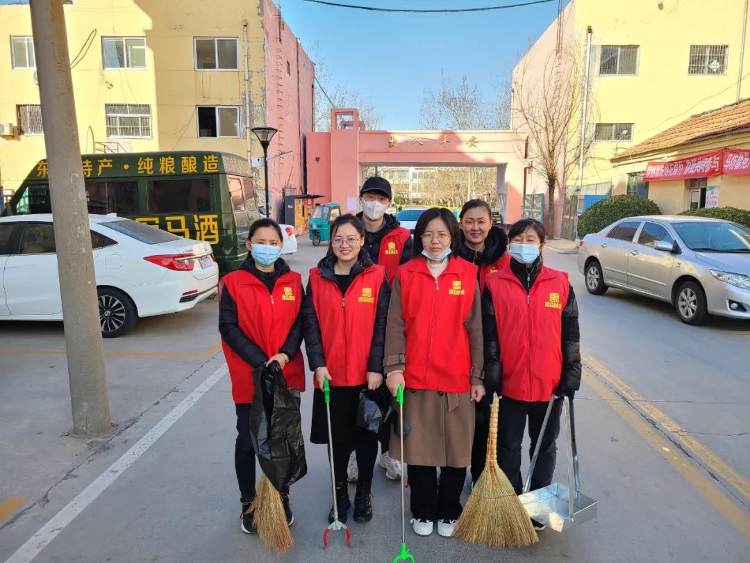 學(xué)雷鋒 樹新風(fēng)丨惠眾財(cái)金集團(tuán)開展“文明城市 你我同行”志愿服務(wù)活動(dòng)(圖4)