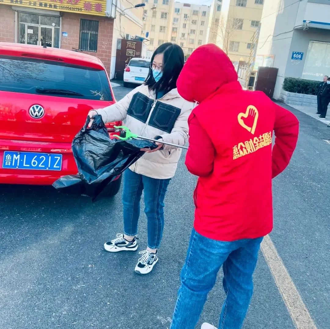 學(xué)雷鋒 樹新風(fēng)丨惠眾財(cái)金集團(tuán)開展“文明城市 你我同行”志愿服務(wù)活動(dòng)(圖7)