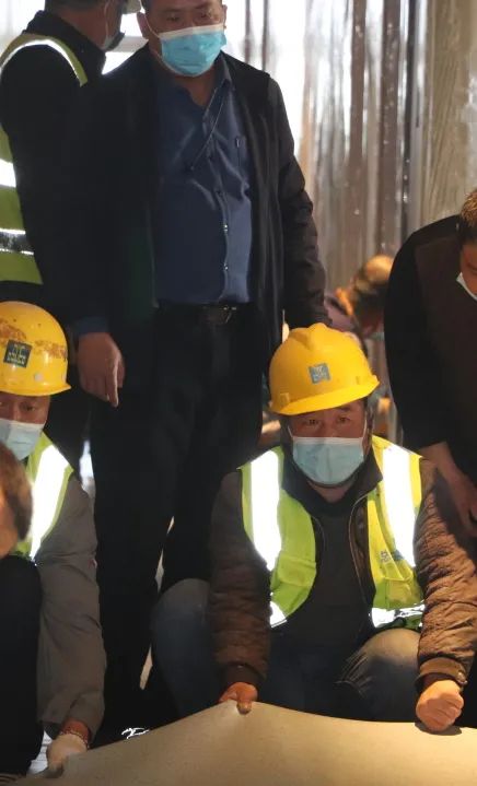 扛起“硬核”擔(dān)當(dāng) 筑牢抗疫防線 ——抗擊疫情，惠眾財(cái)金集團(tuán)在行動(圖5)