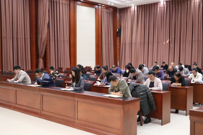 【凝心聚力 砥礪前行】惠眾財(cái)金集團(tuán)召開第一屆二次職工代表大會(huì)(圖4)