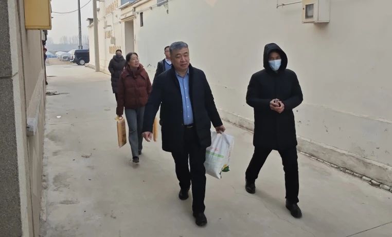 新春慰問暖人心 用情幫扶顯擔當 —惠眾財金集團開展春節(jié)前走訪慰問活動(圖2)